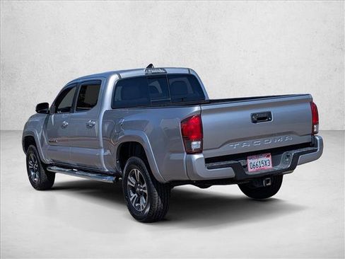 Used 2018 Toyota Tacoma TRD Sport RWD image 8