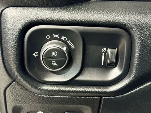 Used 2020 RAM 1500 Big Horn AWD/4WD image 21