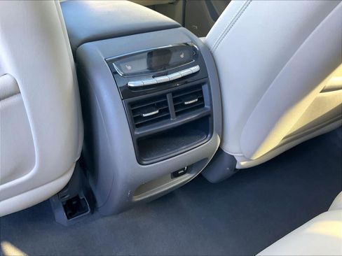 Used 2019 Cadillac XT5 Premium Luxury image 35