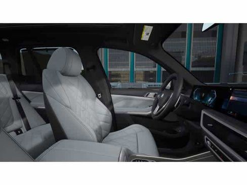 Used 2025 BMW X5 xDrive50e w/ Executive Package image 9