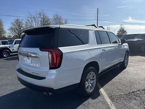 Used 2022 GMC Yukon XL Denali image 5