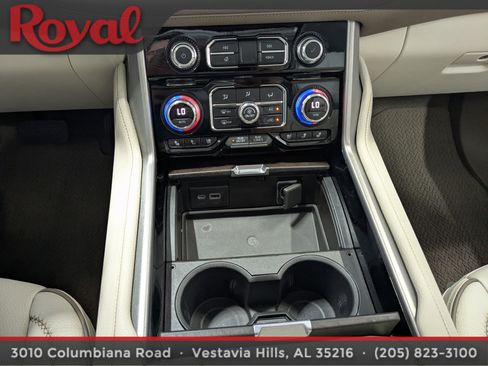 Used 2021 GMC Yukon XL Denali w/ Denali Premium Package RWD image 28