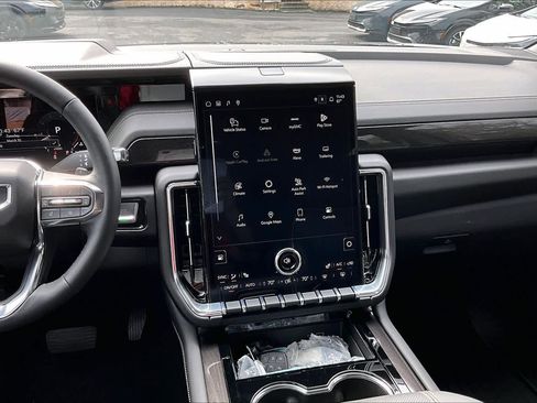 Used 2025 GMC Yukon Elevation image 6