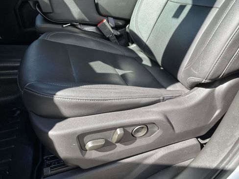 Used 2024 GMC Sierra 1500 SLT image 15