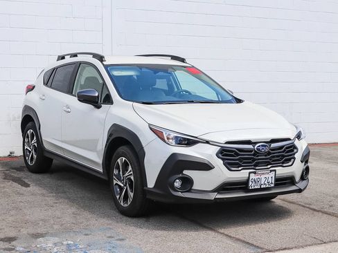 Used 2024 Subaru Crosstrek 2.0i Premium AWD/4WD image 3