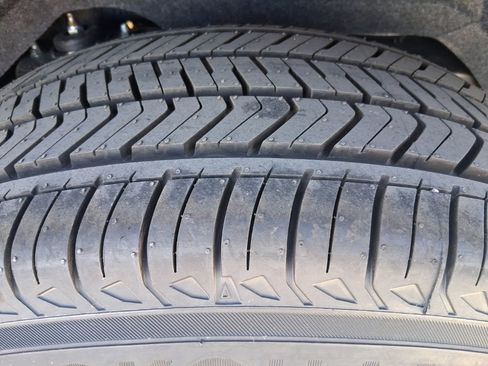 New 2026 Nissan Armada SL w/ Captain's Chari Seat Package image 39