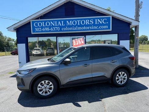 Used 2025 Ford Escape Active AWD/4WD image 1