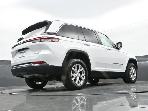 Used 2022 Jeep Grand Cherokee Limited AWD/4WD image 27
