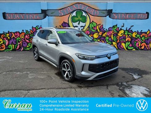 Certified 2025 Volkswagen Tiguan SE w/ Panoramic Sunroof Package image 1