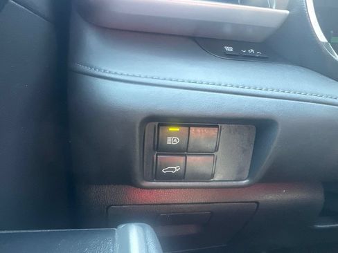 Used 2022 Toyota Highlander XLE AWD/4WD image 24