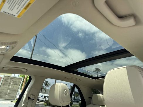 Used 2021 Mercedes-Benz GLE 450 4MATIC w/ 3rd Row Seat Package image 8