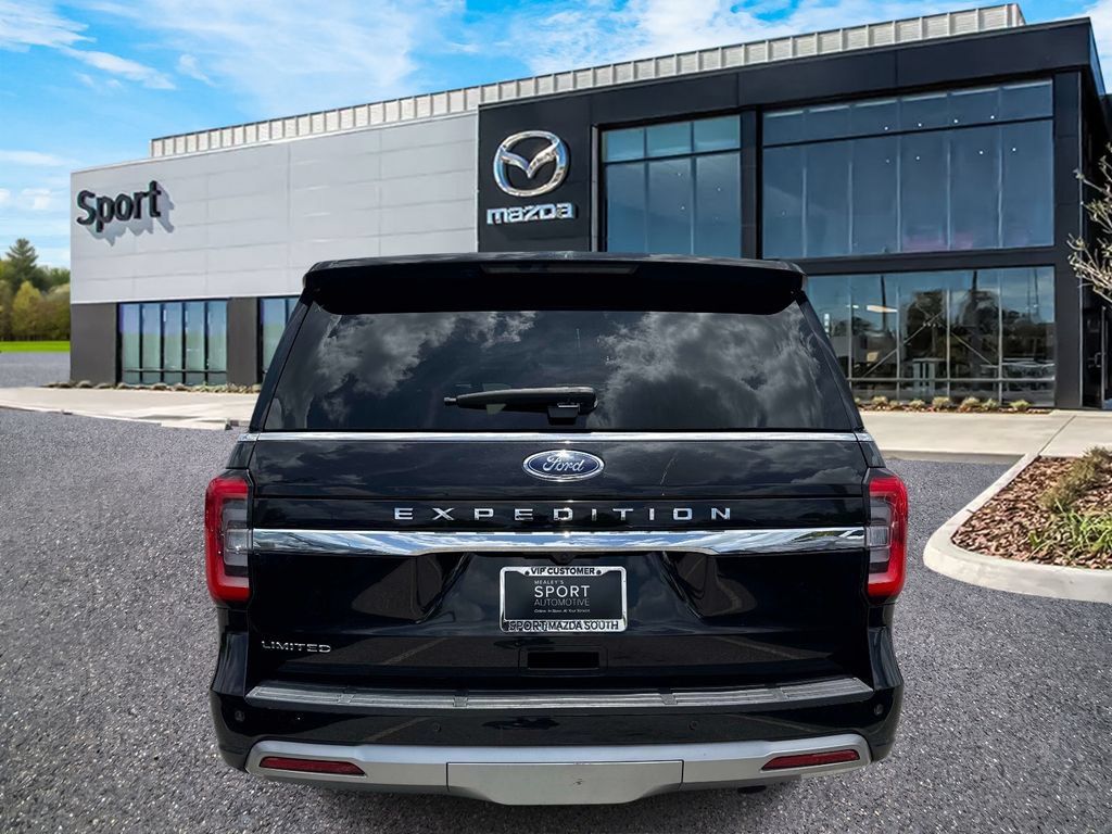 Used 2024 Ford Expedition Limited RWD image 5