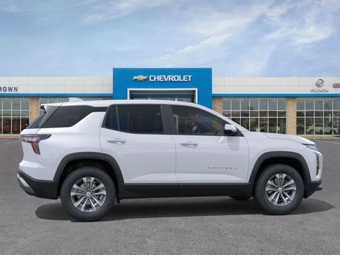 New 2026 Chevrolet Equinox LT FWD image 5