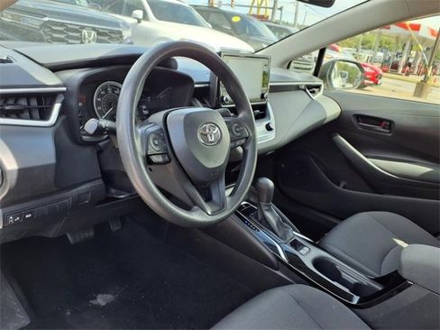 Used 2022 Toyota Corolla LE image 10