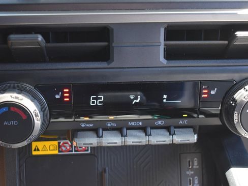 Used 2025 Toyota 4Runner TRD Off-Road AWD/4WD image 7