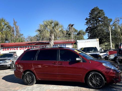 Used 2009 Toyota Sienna CE image 3
