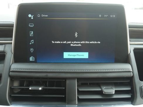Used 2023 Chevrolet Suburban Z71 w/ Luxury Package AWD/4WD image 5