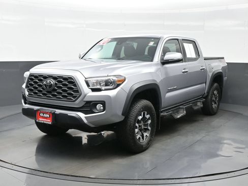 Used 2020 Toyota Tacoma TRD Off-Road AWD/4WD image 2