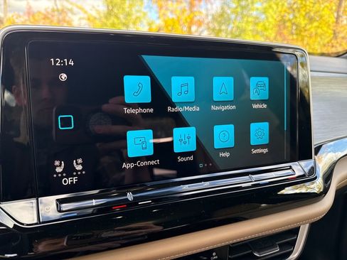 New 2026 Volkswagen Atlas Cross Sport SE image 8