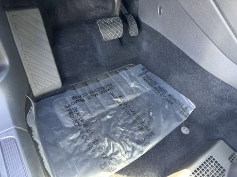 Used 2022 Volkswagen Taos SEL w/ Panoramic Sunroof Package image 18