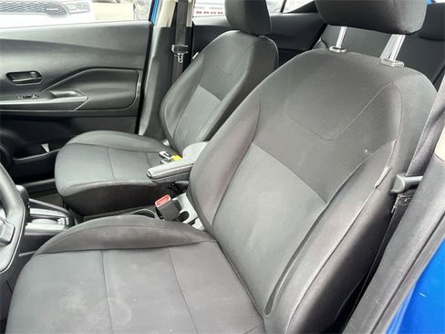 Used 2023 Nissan Kicks S image 11