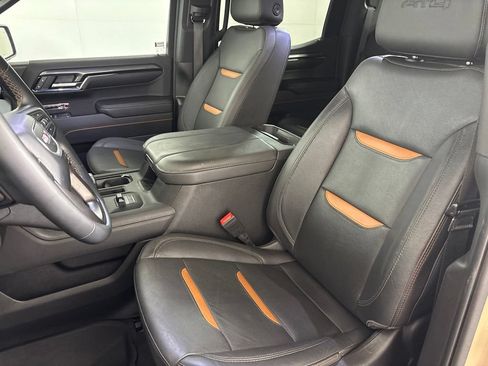 Used 2023 GMC Sierra 1500 AT4 w/ Technology Package AWD/4WD image 25