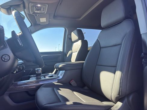 New 2026 Chevrolet Silverado 1500 LTZ w/ LTZ Premium Package AWD/4WD image 11