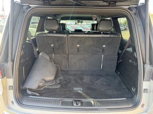 Used 2024 Jeep Wagoneer Series II w/ Flexible Seating Group image 11