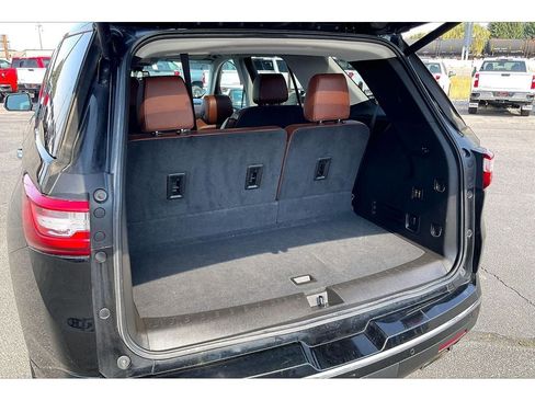Used 2021 Chevrolet Traverse High Country AWD/4WD image 11