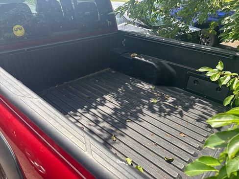 Used 2015 Toyota Tacoma PreRunner w/ Convenience Package RWD image 9
