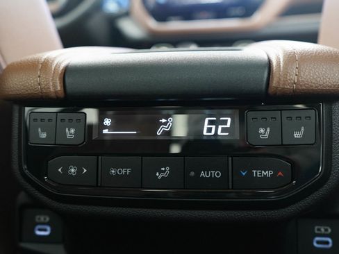 Used 2026 Toyota Grand Highlander Platinum image 14