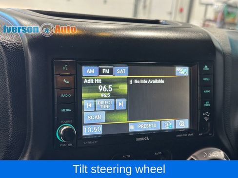 Used 2016 Jeep Wrangler Unlimited Sahara w/ Connectivity Group AWD/4WD image 20