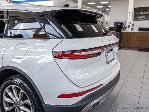 Used 2020 Lincoln Corsair AWD w/ Premium Package image 14