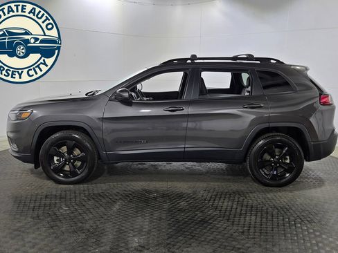 Used 2021 Jeep Cherokee Latitude Plus w/ Sun & Sound Group AWD/4WD image 4