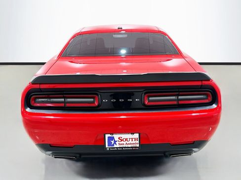Used 2023 Dodge Challenger R/T RWD image 6