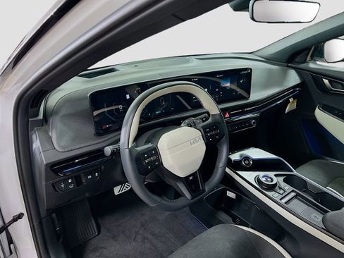 New 2025 Kia EV6 GT-Line image 9