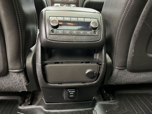 Used 2015 Chevrolet Traverse LT FWD image 12