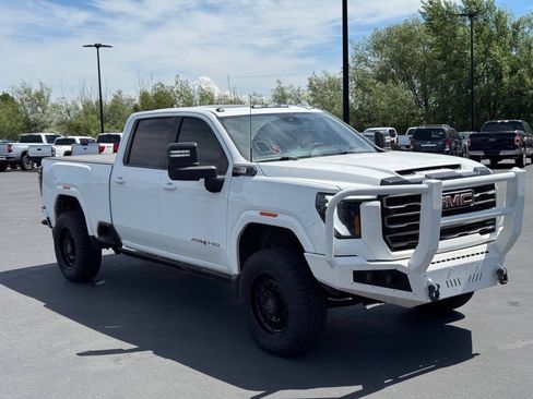 Used 2024 GMC Sierra 2500 AT4 w/ AT4 Premium Plus Package AWD/4WD image 11
