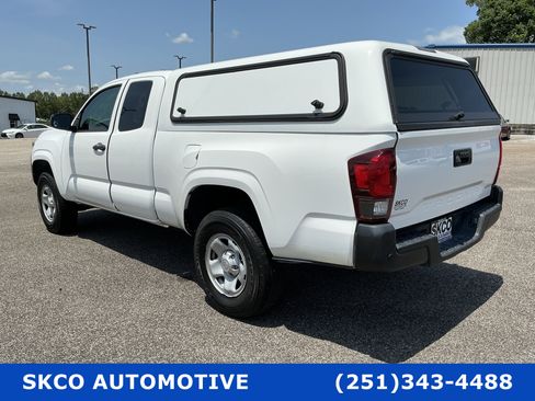 Used 2020 Toyota Tacoma SR RWD image 3