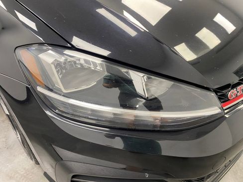 Used 2020 Volkswagen GTI S image 10