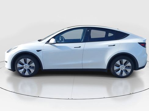 Used 2023 Tesla Model Y Long Range AWD/4WD image 4