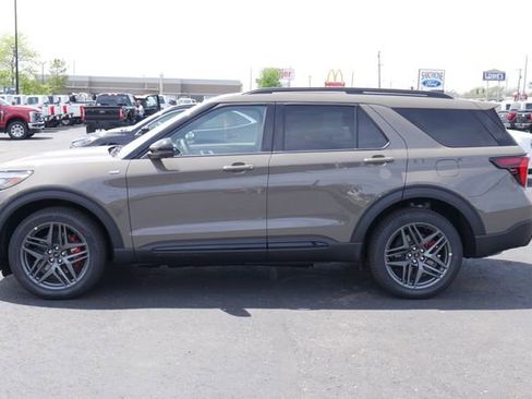 New 2026 Ford Explorer ST-Line AWD/4WD image 10