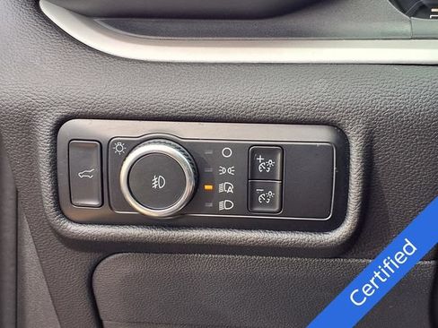 Certified 2023 Ford Explorer XLT w/ Equipment Group 202A AWD/4WD image 19