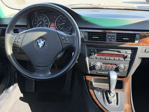 Used 2011 BMW 335i xDrive Sedan image 13