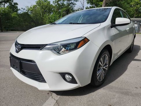 Used 2015 Toyota Corolla LE image 3