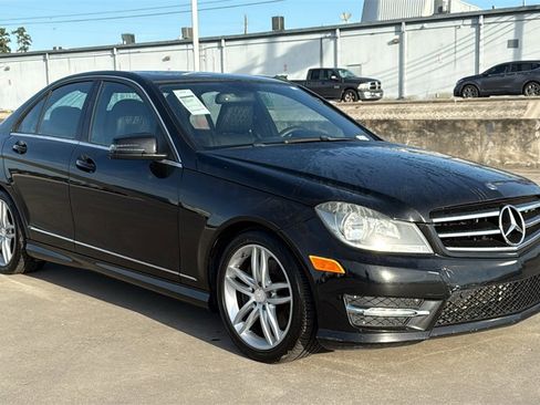 Used 2014 Mercedes-Benz C 300 4MATIC Sedan image 3