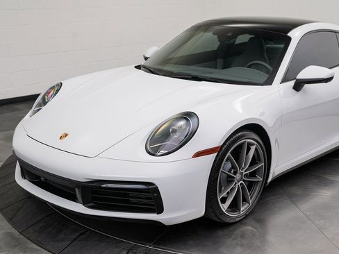 Used 2022 Porsche 911 Carrera image 33