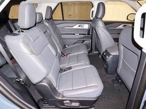 New 2026 Ford Explorer Active image 16