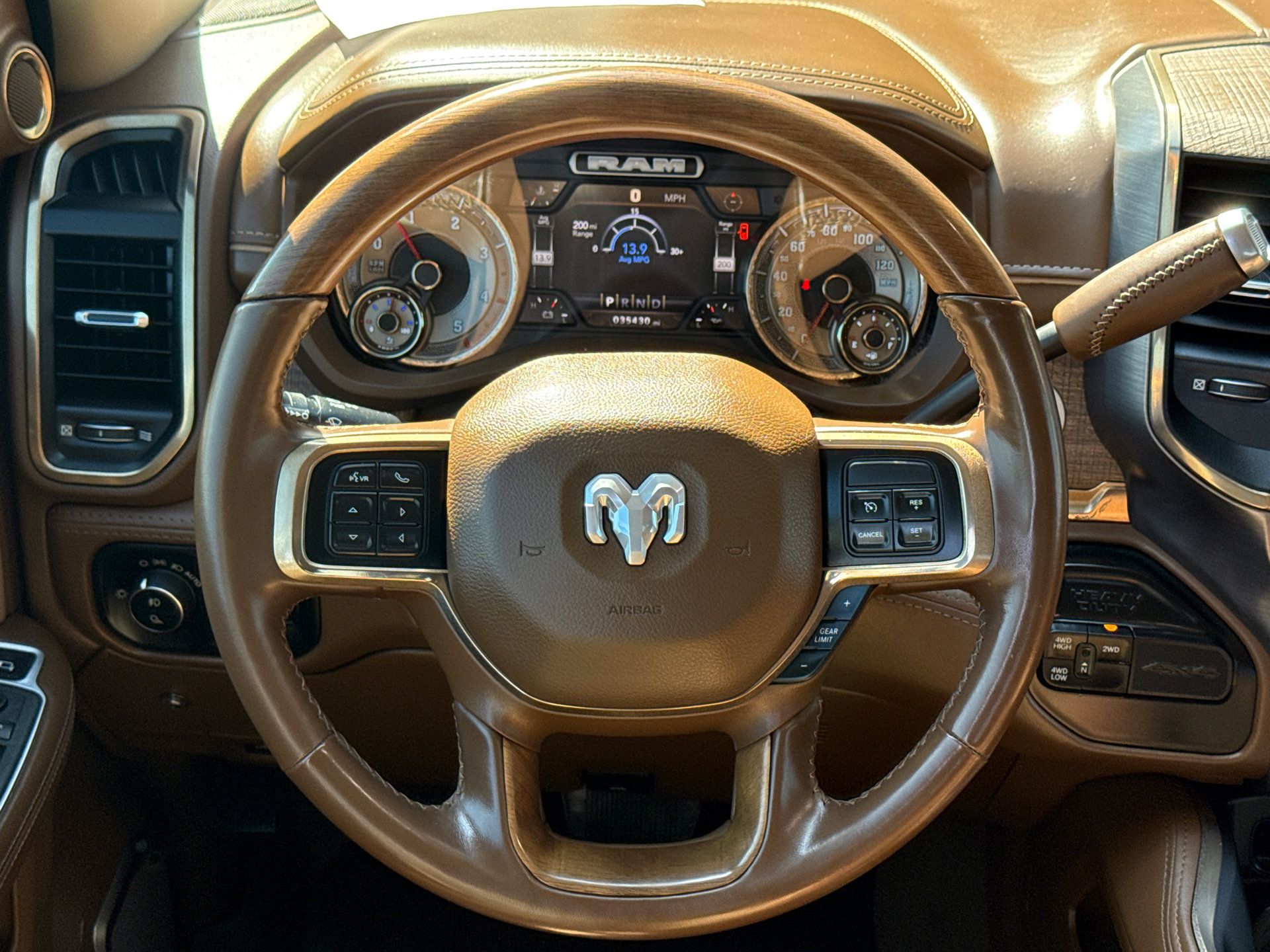 Used 2022 RAM 3500 Limited AWD/4WD image 16