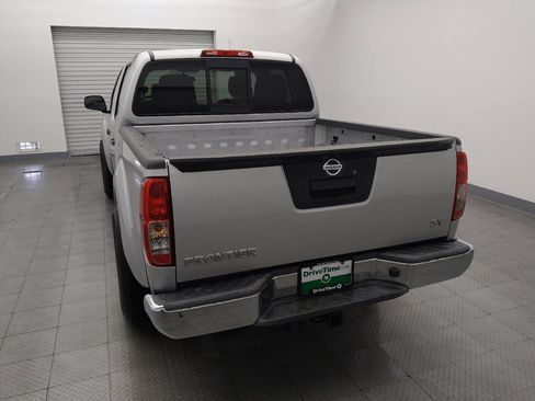 Used 2019 Nissan Frontier SV RWD image 6